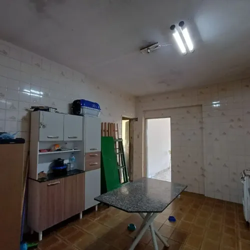 Casa á venda no centro para refoema ou demolição