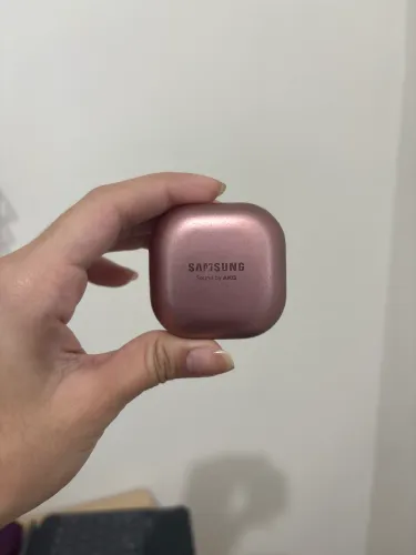 SAMSUNG BUDS