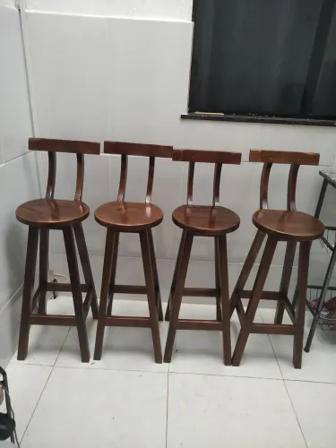 Cadeira R$150,00 cada