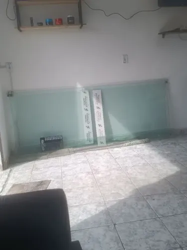 Vendo porta d vidro 