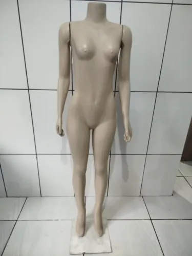 Manequin de plástico 