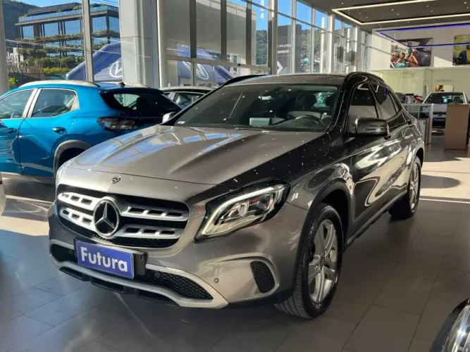 Mercedes-Benz GLA-200 GLA 200 Night 1.6. TB 16V Flex Aut. 2020