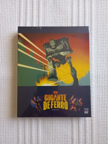 BLU-RAY+ DVD (LUVA 5 SUPER CARDS) O GIGANTE DE FERRO [LACRADO DE FÁBRICA]