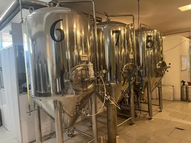 Fermentador de 1000L úteis usado marca IRUAM - Pronta entrega