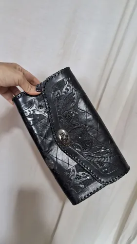 Clutch couro trabalhado