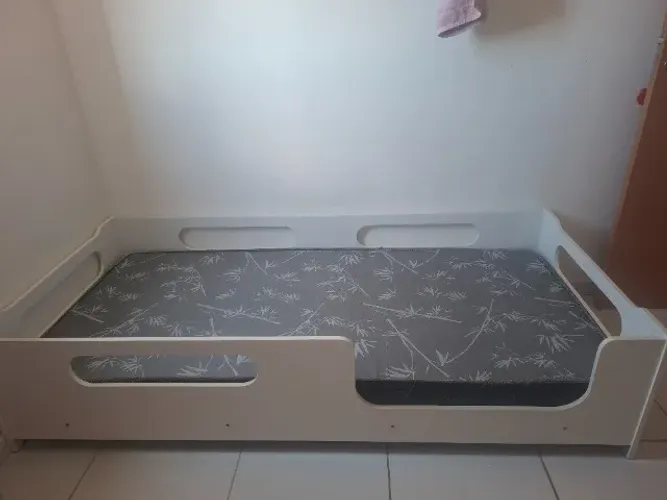 Cama estilo montessori