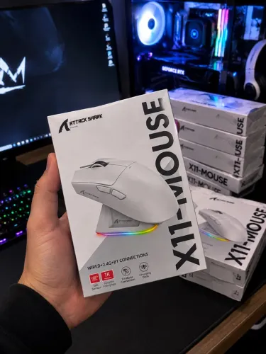 Mouse Attack Shark X11 + Dock de carregamento RGB