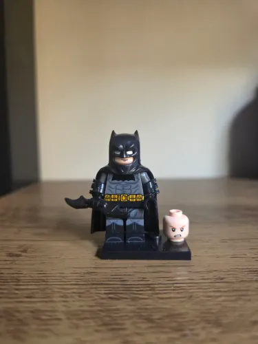 Lego Batman Minifigura com Acessórios
