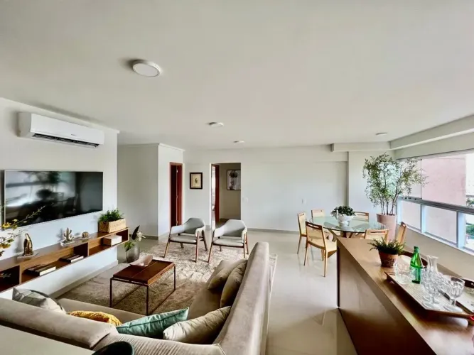 Excelente apartamento no Setor Bueno, 3 Suítes, 2 Vagas Paralelas, Escaninho e Sol da Manh