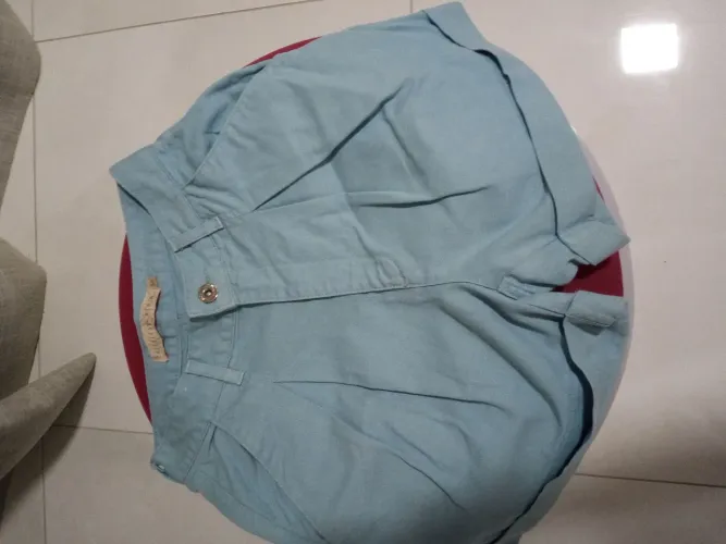 SHORT FEMININO NÚMERO 36. BELÍSSIMO.