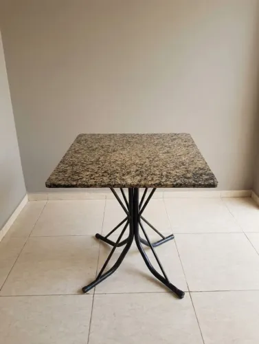 Mesa de granito