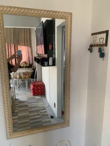 Espelho Full Body Elegante com Moldura cor Palha