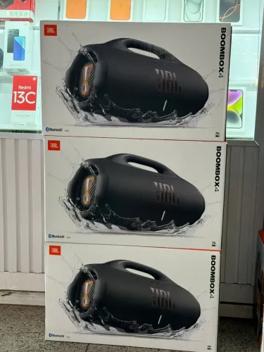 JBL BOOMBOX 4 LACRADAAA preta