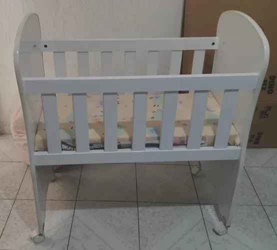Mini berço semi novo
