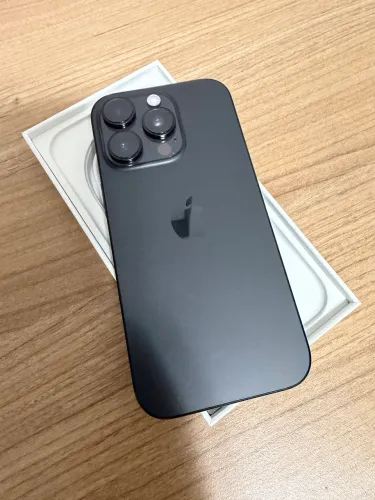 Iphone 16 pro 256gb Black Titanium
