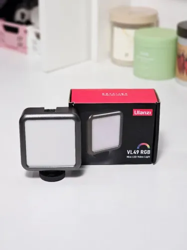 Luz led RGB Ulanzi VL49 | completa e com acessórios
