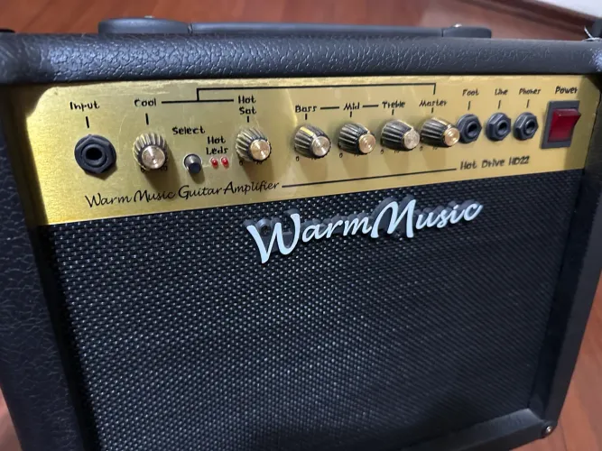 Amplificador de guitarra - WarmMusic Hot Drive HD22