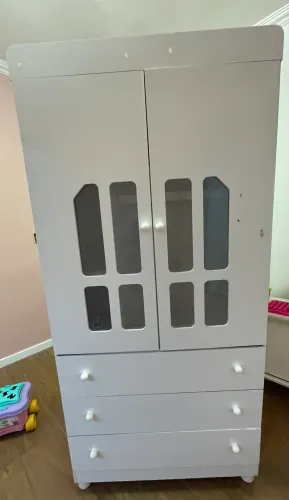 Guarda roupa infantil