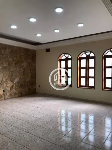 Sobrado com 4 dormitórios para alugar, 313 m² por R$ 3.800,00/mês - Vila Maceno - São José