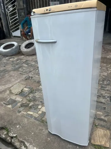 Vendo geladeira gelando perfeitamente