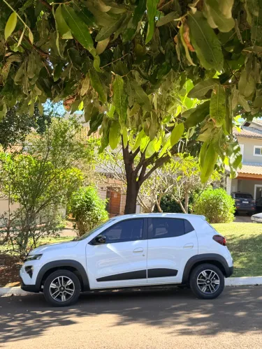 Renault Kwid Intense 1.0 Flex 12V 5P Mec. 2023