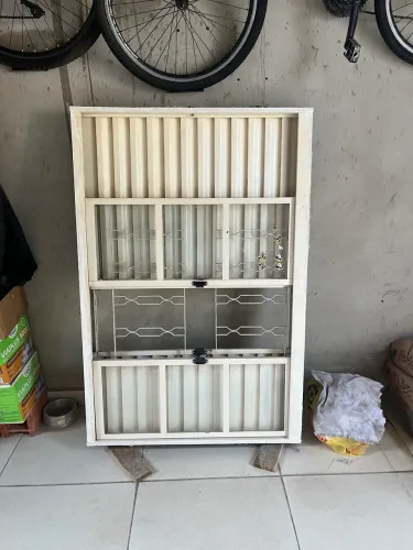 Janela 1.50  marca Lucasa 