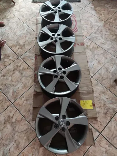 Aro 16 Corolla xrs sem detalhes 