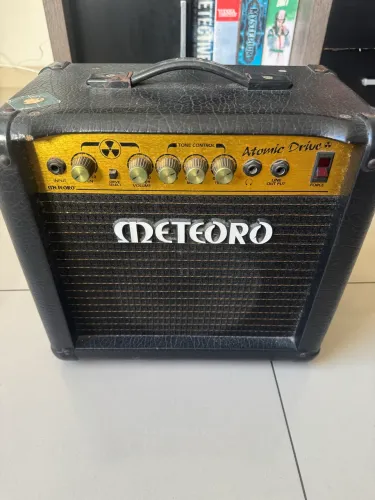 Amplificador cubo meteoro atomic drive 