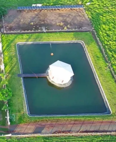 Geomembrana PEAD sob medida para revestimento de lagoas e lagos.