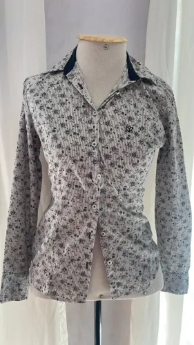 Lote com 30 roupas ideal para brechó