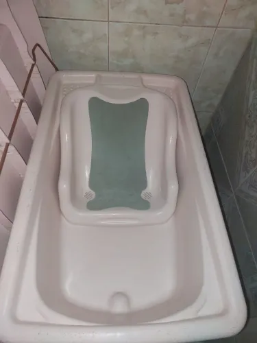 Banheira de bebê com trocador