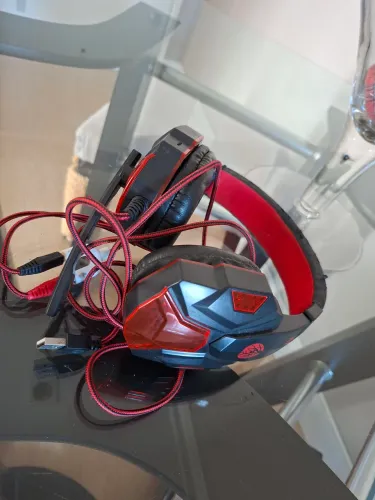 Fone Headset Gamer Deneb Over-ear Headphone p/ Consoles Pc Celular Haiz HZ-1802 Vermelho