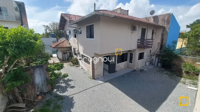 Casa a 300m do mar do Campeche na região do Riozinho
