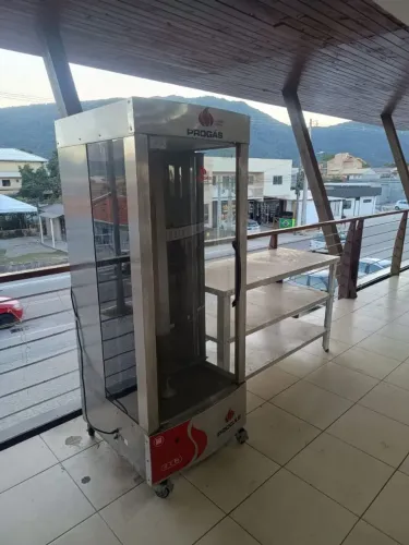 VENDO MAQUINA DE FRANGO / ASSADOS. 