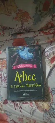 Alice no país das maravilhas - Usado
