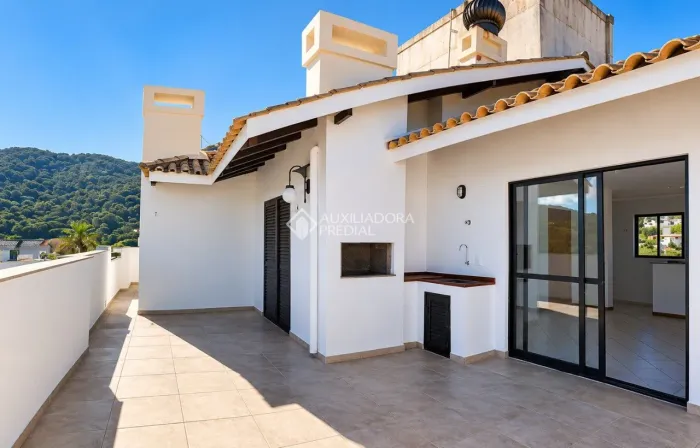 Auxiliadora Predial vende cobertura horizontal com 174 m² de área privativa, 3 dormitórios