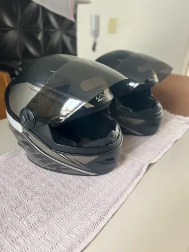 Pro Tork Capacete Moto R8 Fechado, Viseira Fumê, Preto/Prata, Tam. 60