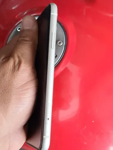 Iphone 11 64 único dono funciona tudo