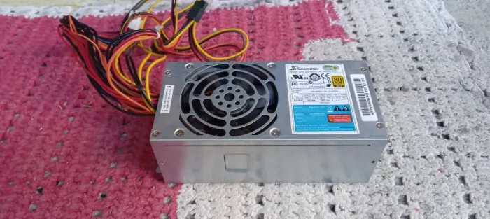 Fonte 300w Real 80 Plus Tfx Slim Para Desktop