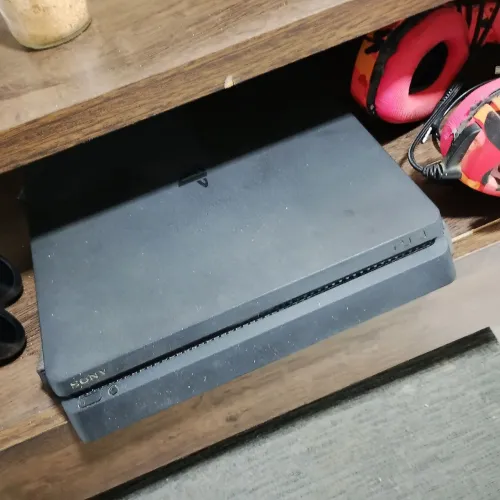 Playstation 4 Slim