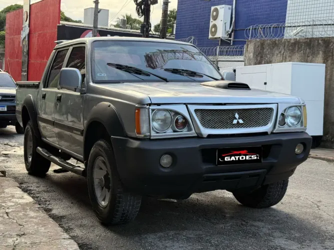Mitsubishi L200 GL 2.5 4X4 CD Diesel 2006