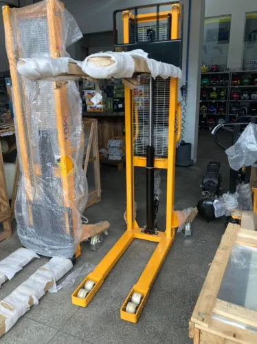 transpaleteira Empilhadeira Manual Menegotti 1.0 Ton X 1600mm