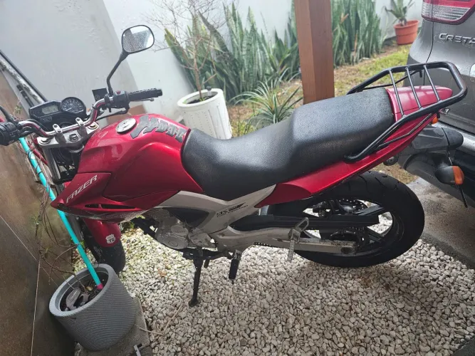 Moto Yamaha Fazer 2012