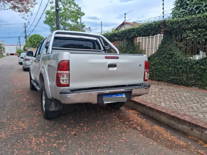 Toyota Hilux CD SR 4X2 2.7 16v/2.7 Flex Aut. 2010