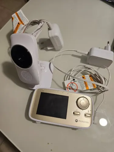 Babá Eletrônica Motorola com Vídeo Colorido e Visão Noturna - Excelente Estado