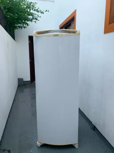 Geladeira Consul Facilite Frost Free Super Capacidade funcionando