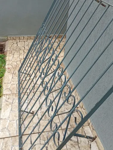 2 Grades de proteção para janelas