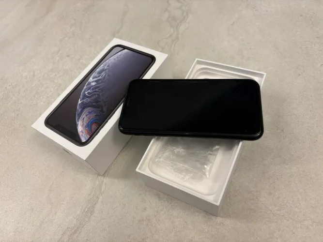 iPhone XR na caixa, único dono