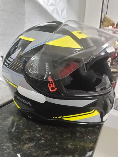 Vendo capacete honda