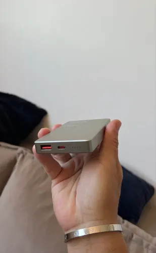 Bateria power bank alumínio 10.000mAh 2 dias indução 